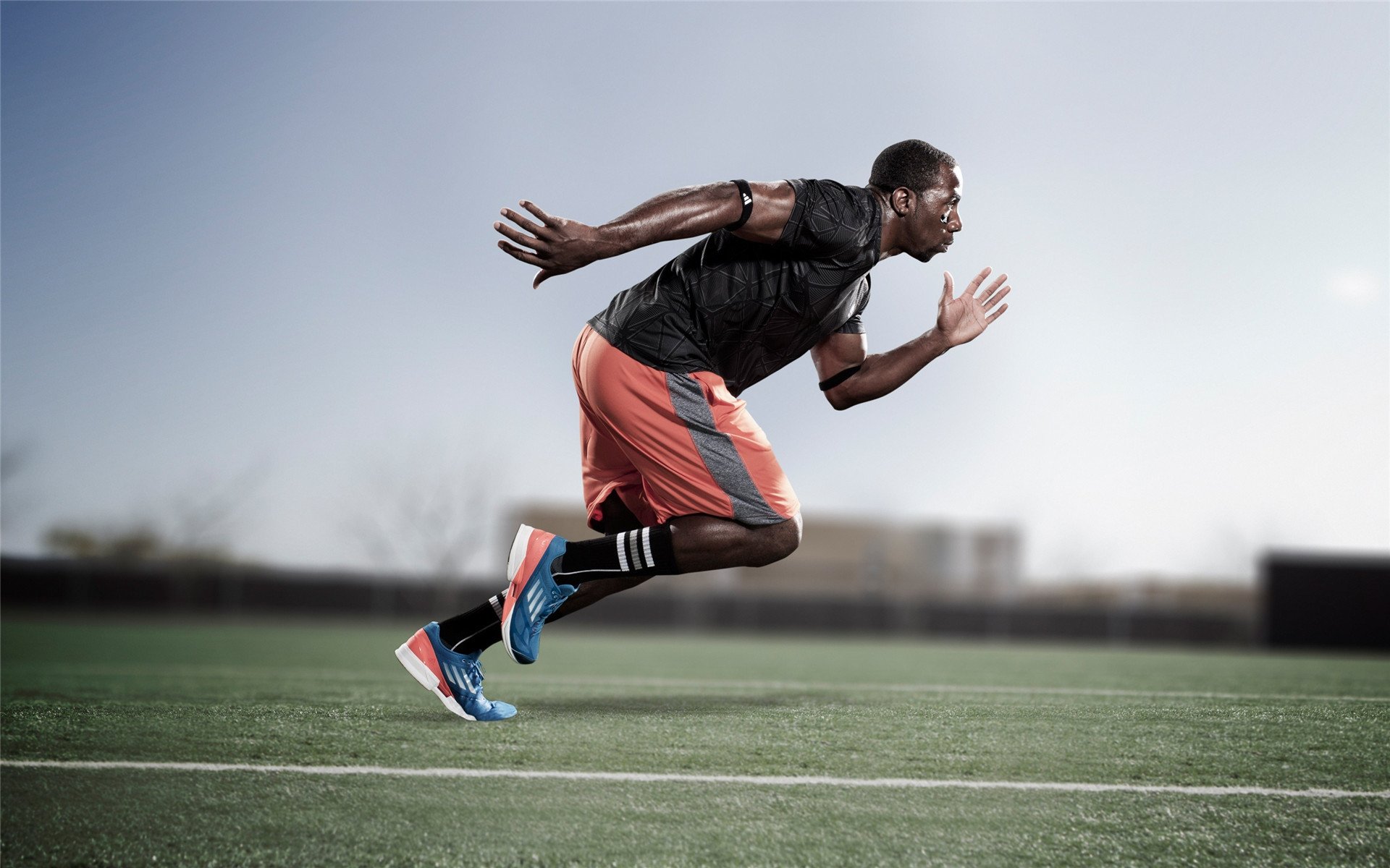 _技术革新引领:高科技设备帮助运动员提升稳定性_,科技助力运动训练